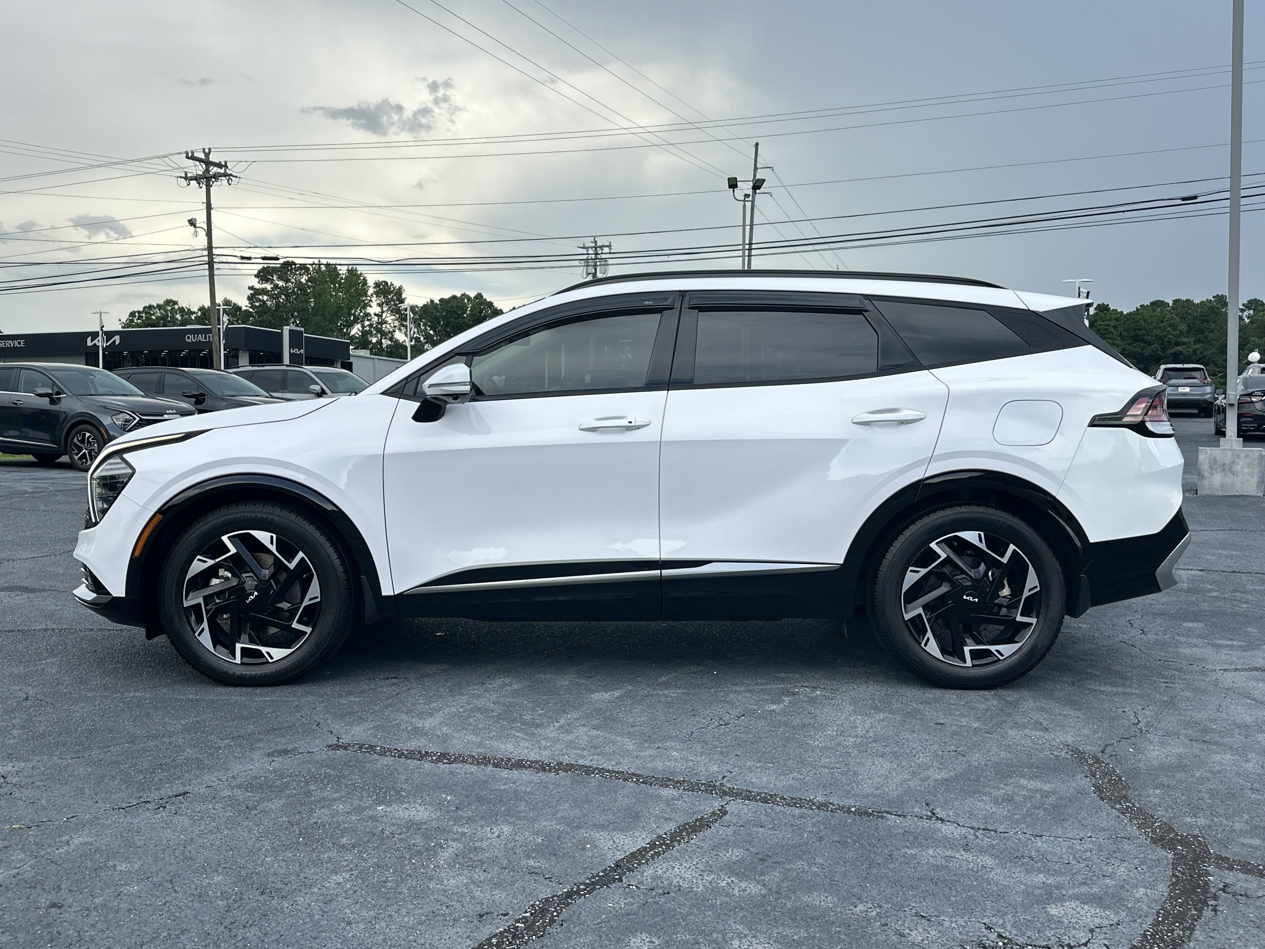 Used 2024 Glacial White Pearl Kia SX-Prestige image 4