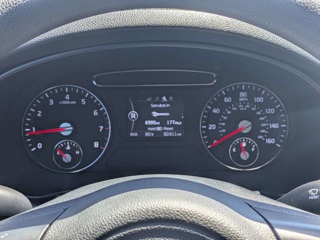 Used 2018 White Kia LX image 29