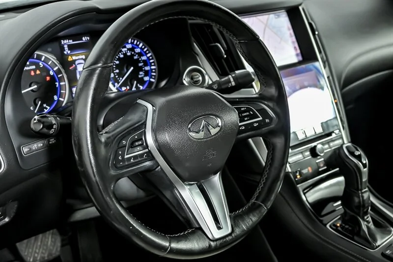 Used 2018 Pure White INFINITI 2.0T Luxe image 23