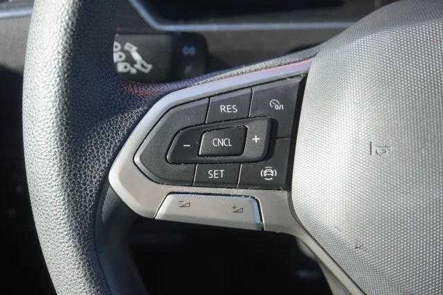 Used 2022 GRAY Volkswagen S image 23