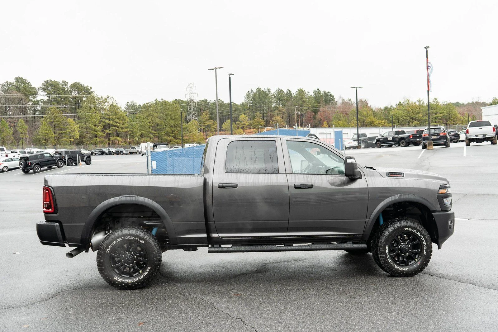 New 2026 Granite Crystal Metallic Clear-Coat Exterior Paint RAM Tradesman image 11