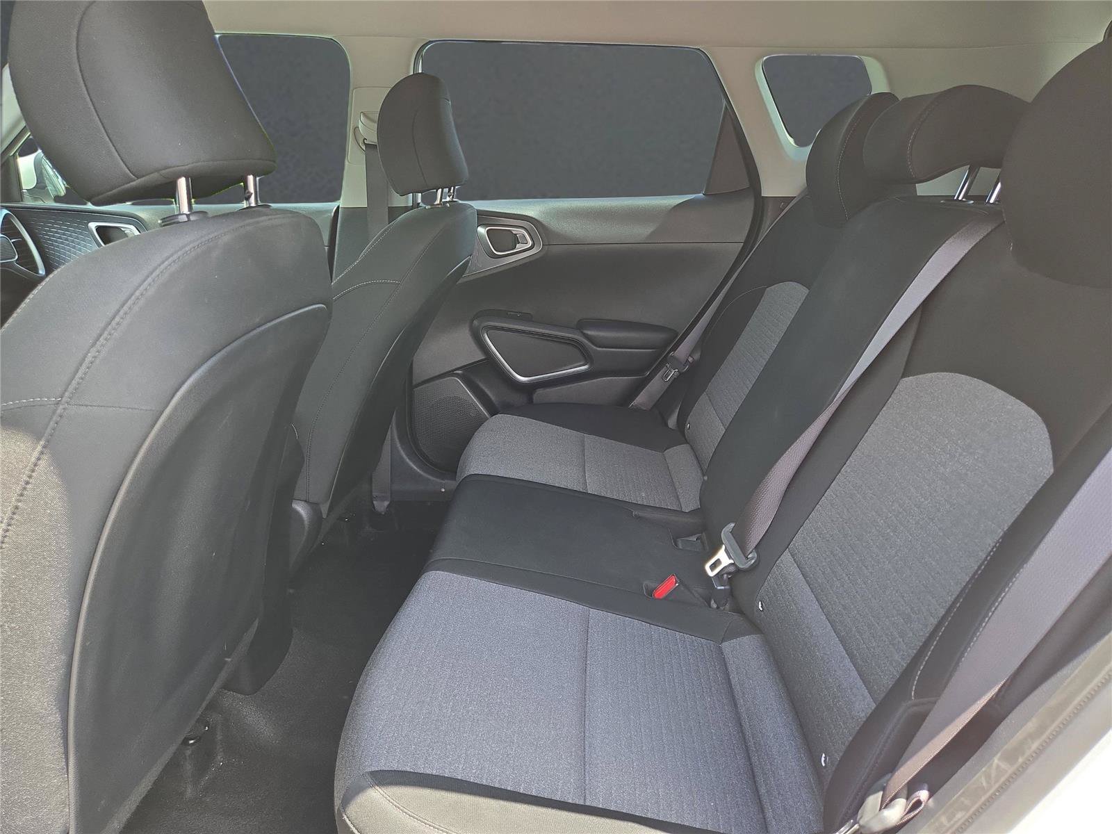 Used 2020 White Kia S image 12