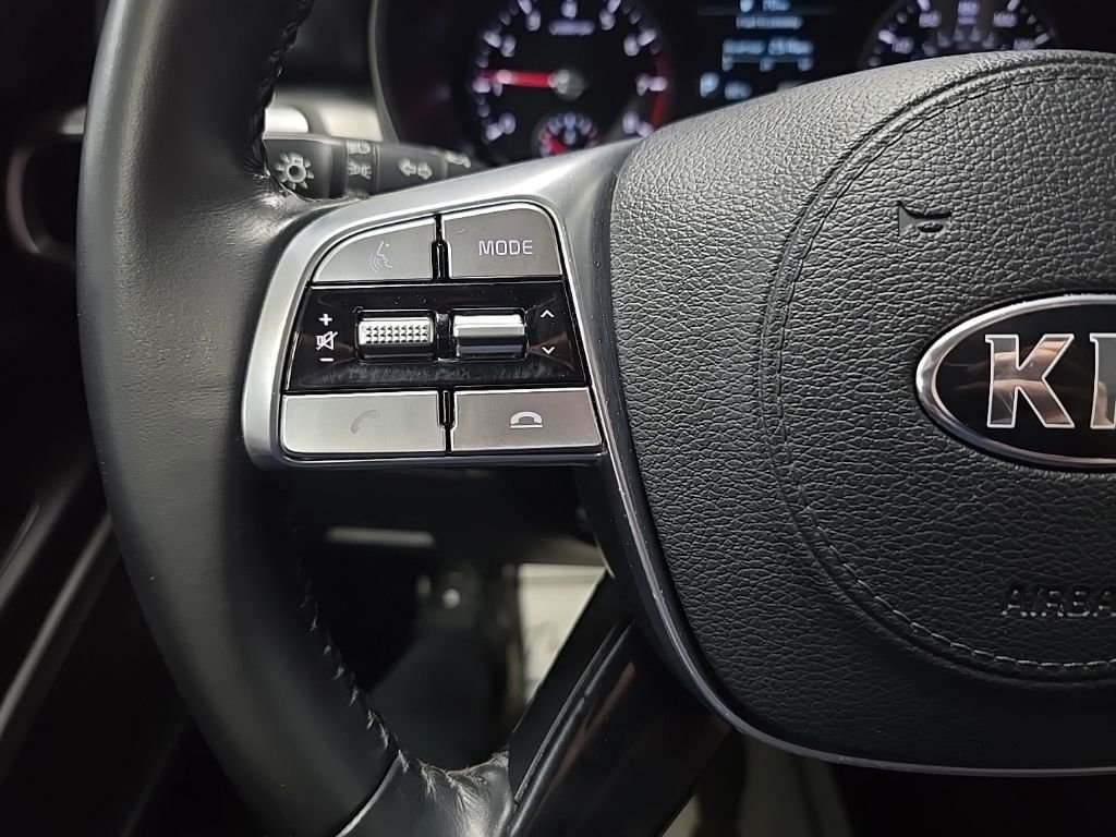 Used 2020 Silver Kia S image 20