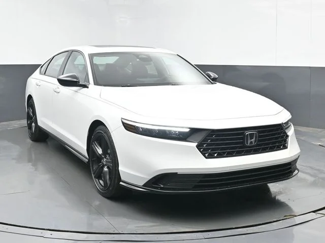 New 2026 Platinum White Pearl Honda Sport-L image 2