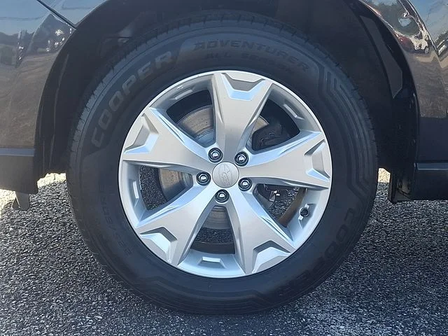 Used 2016 Gray Subaru 2.5i Premium image 8
