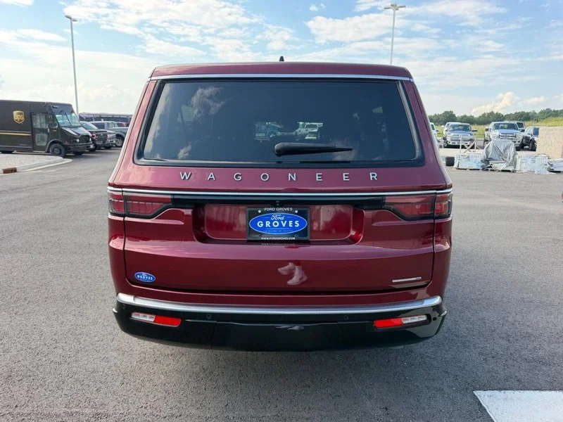 Certified Used 2024 Velvet Red Pearlcoat Jeep Series II image 6