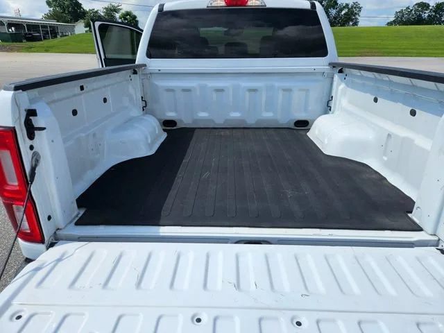 Used 2023 White Ford XL image 22