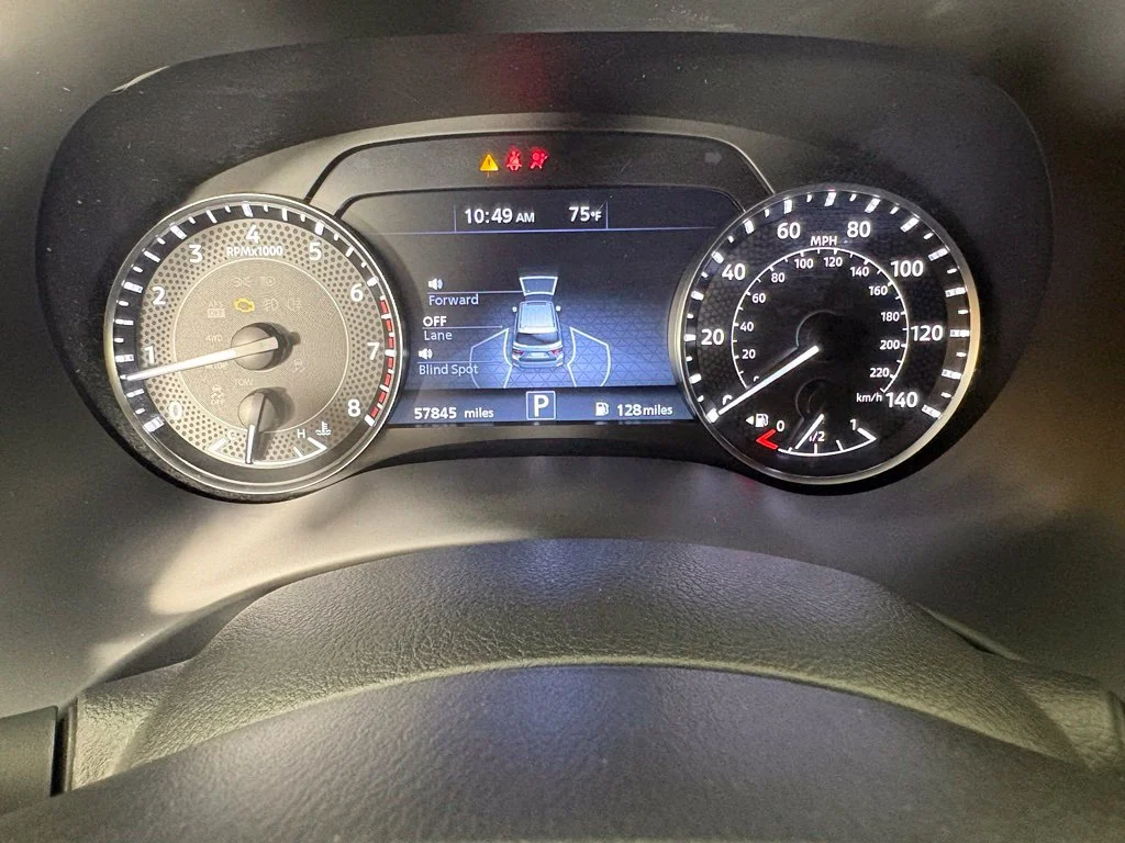 Used 2024 Silver Nissan SL image 25
