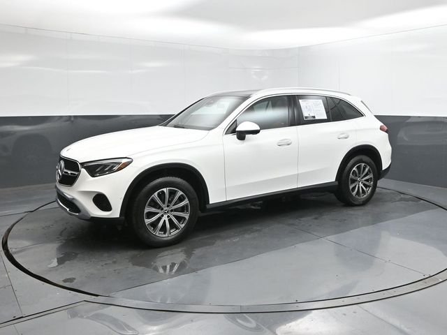 Used 2024 White Mercedes-Benz GLC 300 image 30