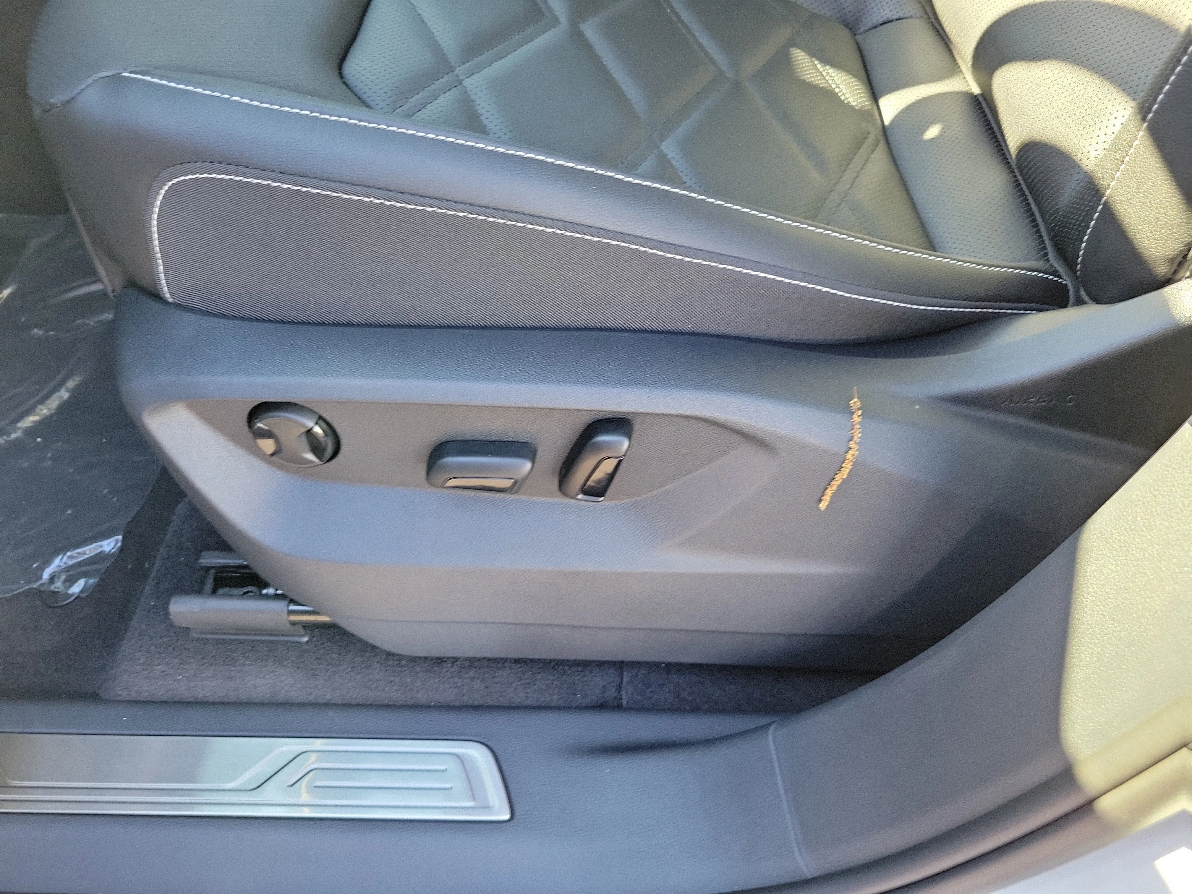 2026 Volkswagen Atlas SE w/Tech - Photo 20