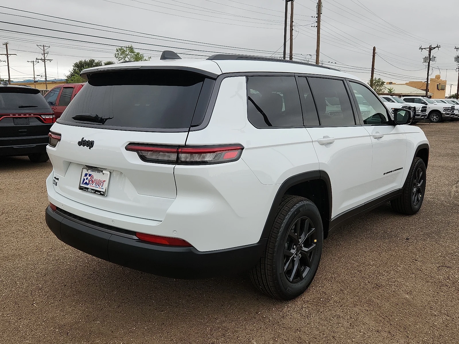 New 2027 PW7 Bright Whit Jeep LAREDO 4X4 image 4