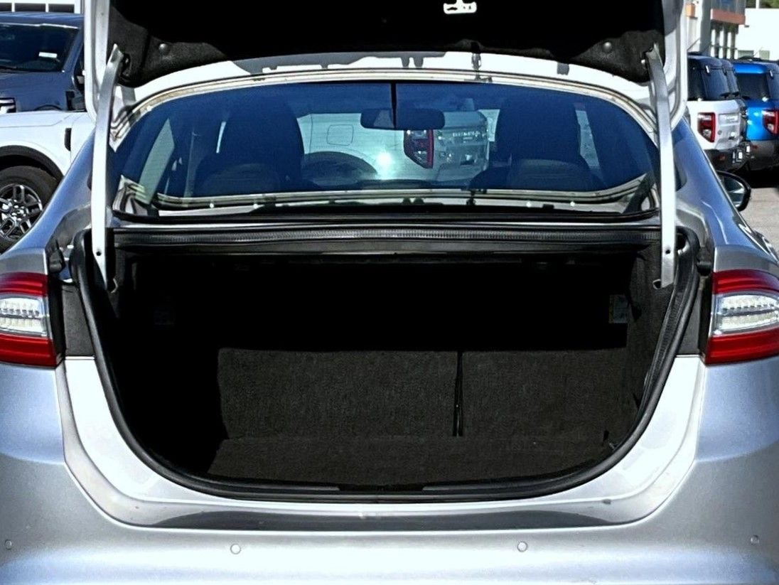 Used 2016 Silver Ford Titanium image 9