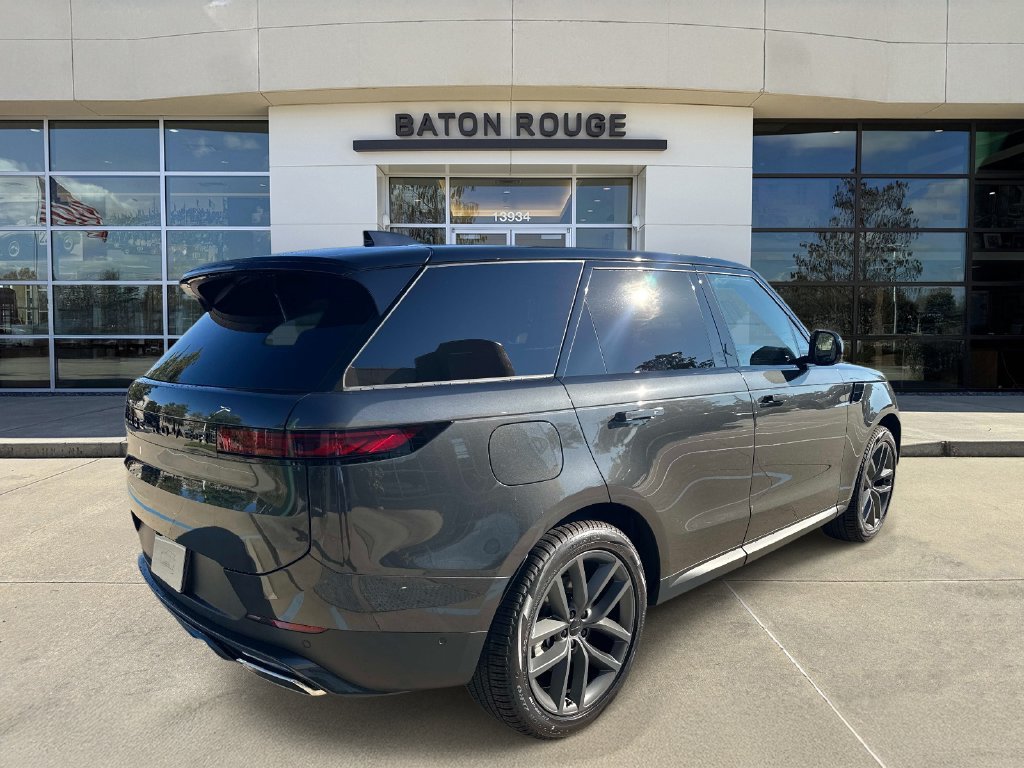New 2027 Carpathian Grey Land Rover SE image 3