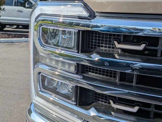 New 2026 Gray Ford King Ranch image 10