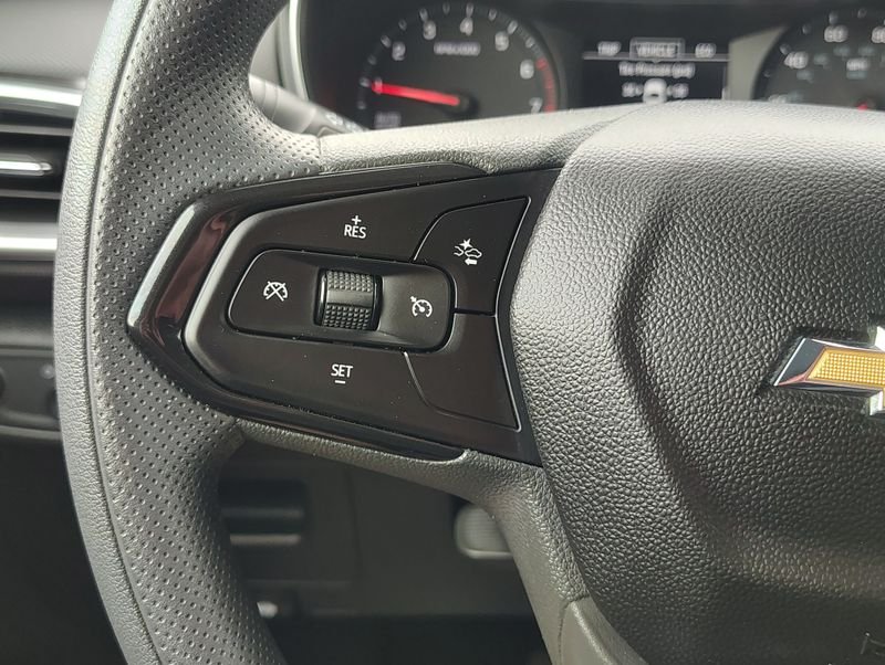 Used 2023 Gray Chevrolet LT image 24