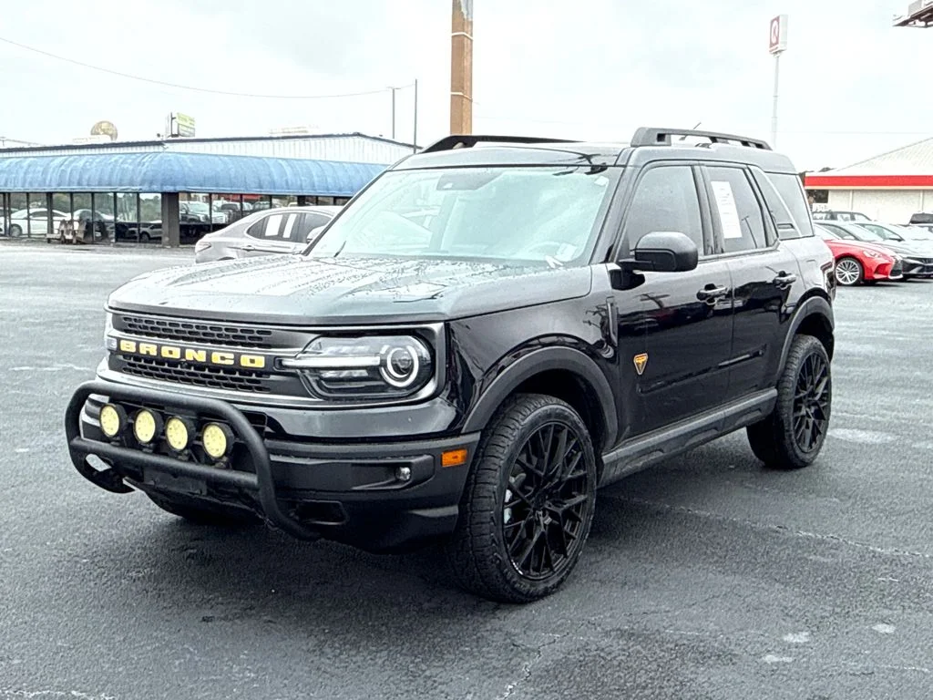 Used 2021 Black Ford Badlands image 7