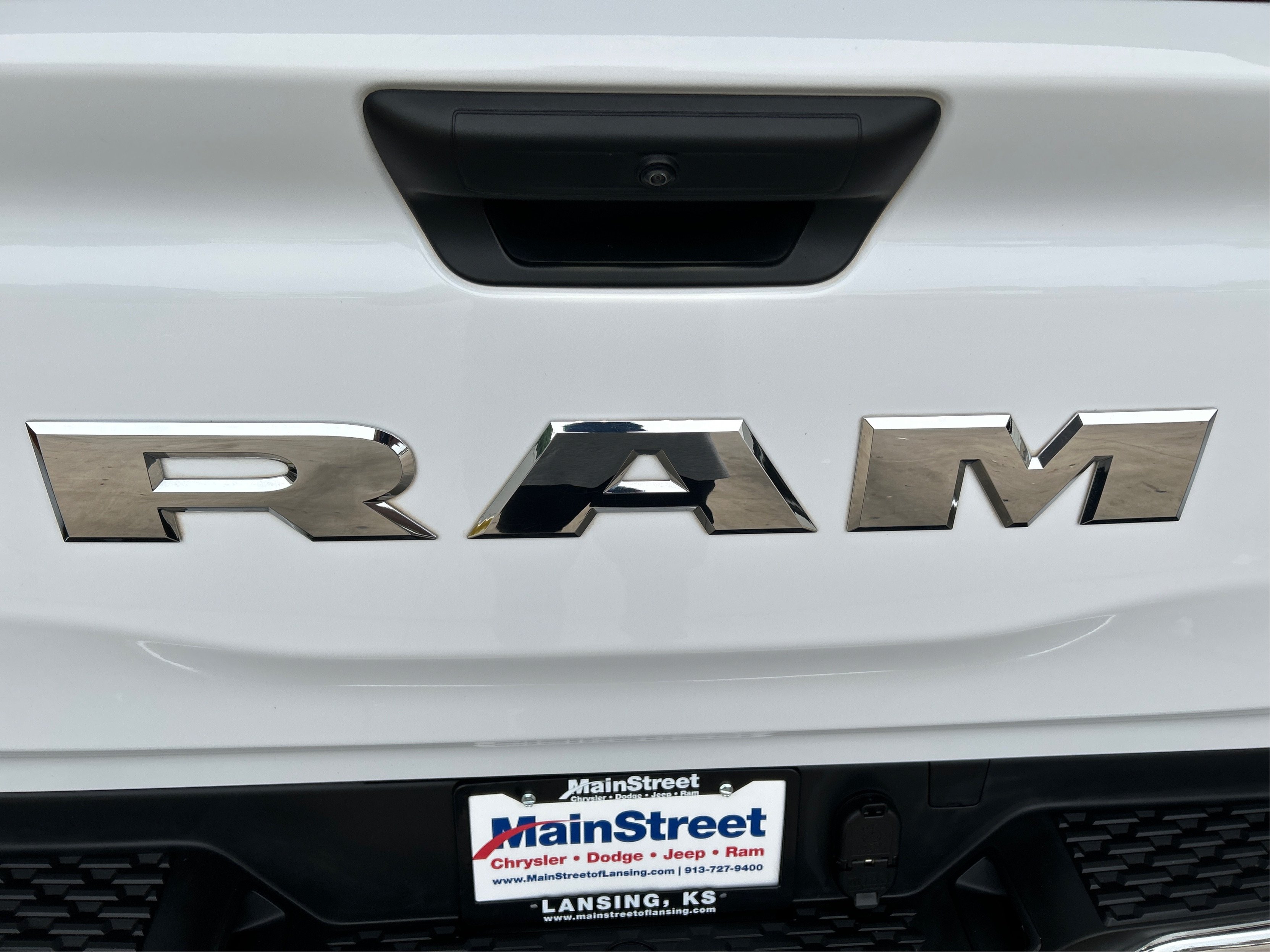 Used 2025 White Ram Big Horn/Lone Star image 26