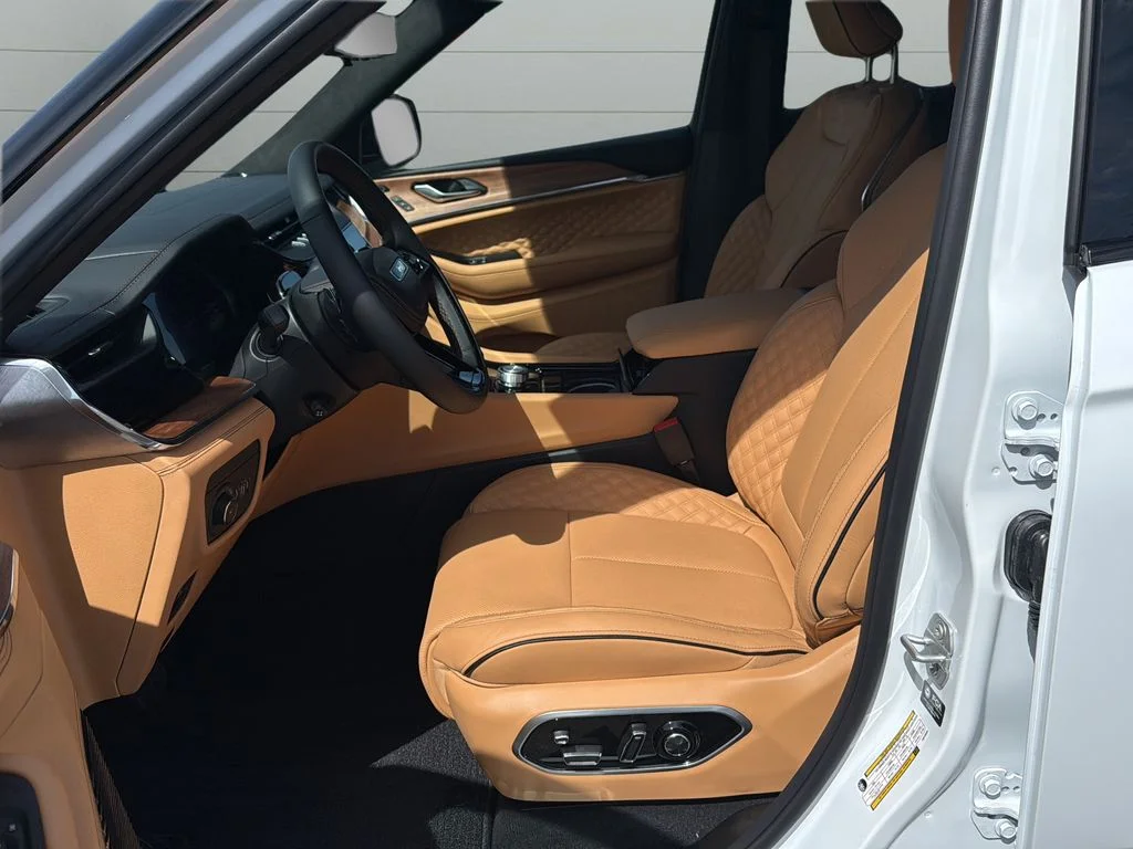 2026 Jeep Grand Cherokee Summit - Photo 10