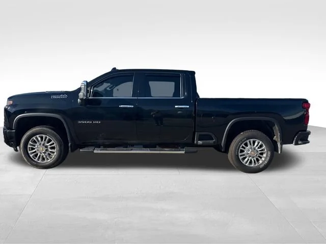 Used 2021 Black Chevrolet High Country image 2