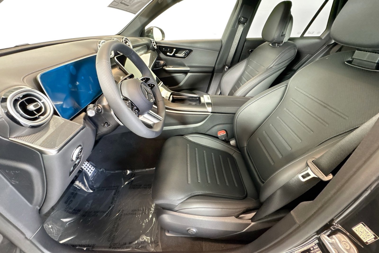 New 2026 Graphite Grey Metallic Mercedes-Benz GLC 300 image 18