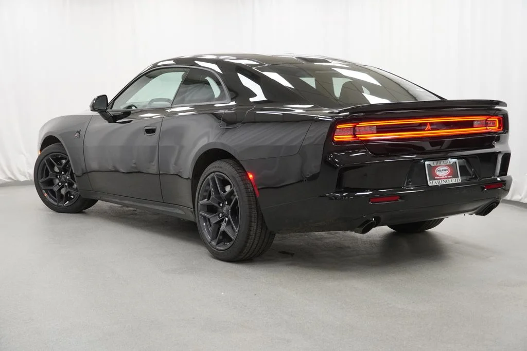 New 2026 Diamond Black Crystal Pearlcoat Dodge Scat Pack image 13