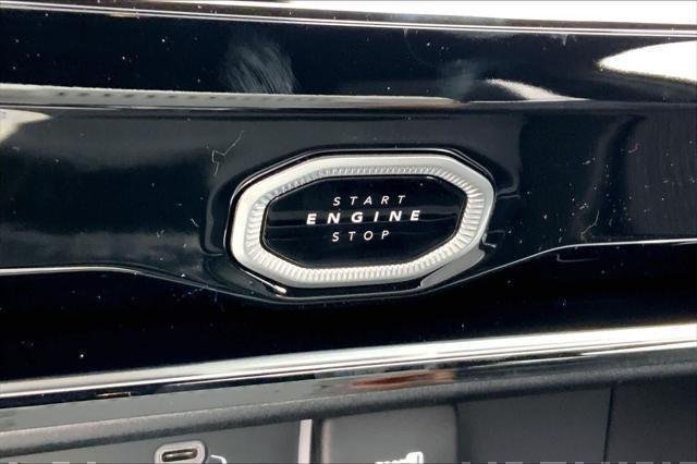 New 2026 Diamond Black Crystal Pearlcoat Jeep Limited image 16