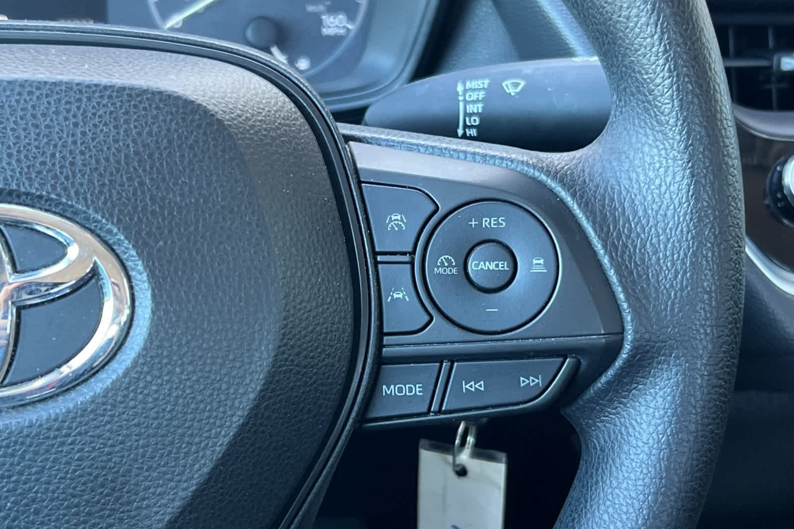 2023 Toyota Corolla LE - Photo 24