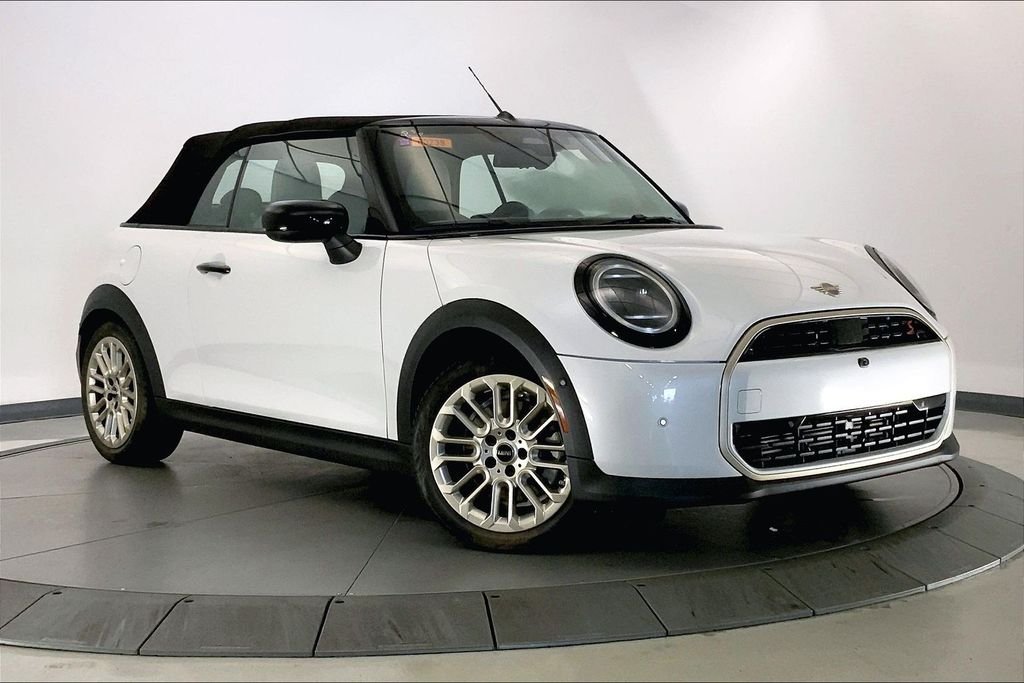 Used 2026 Nanuq White Metallic MINI Iconic image 33