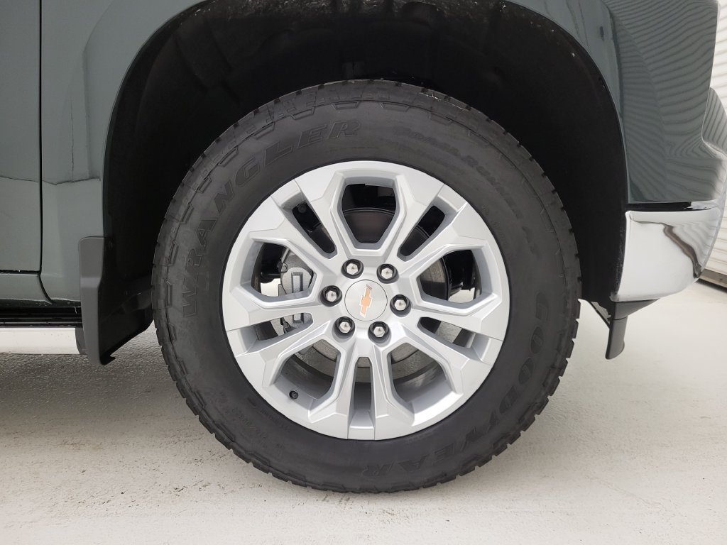 2026 Chevrolet Silverado 1500 LTZ - Photo 33