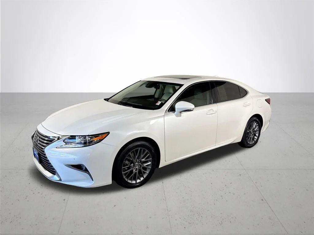 Used 2018 White Pearl Lexus 350 image 2
