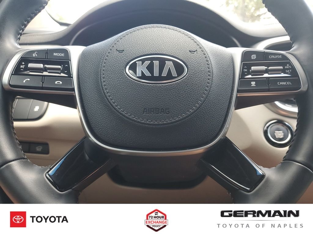 Used 2019 White Kia EX image 26