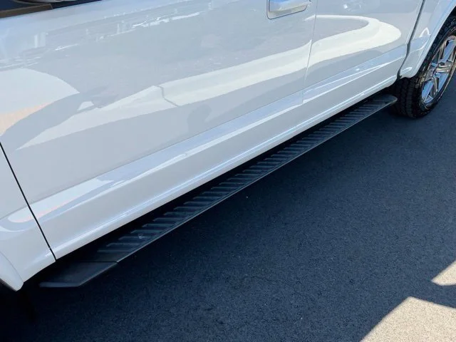 Certified Used 2019 Oxford White Ford XLT image 4