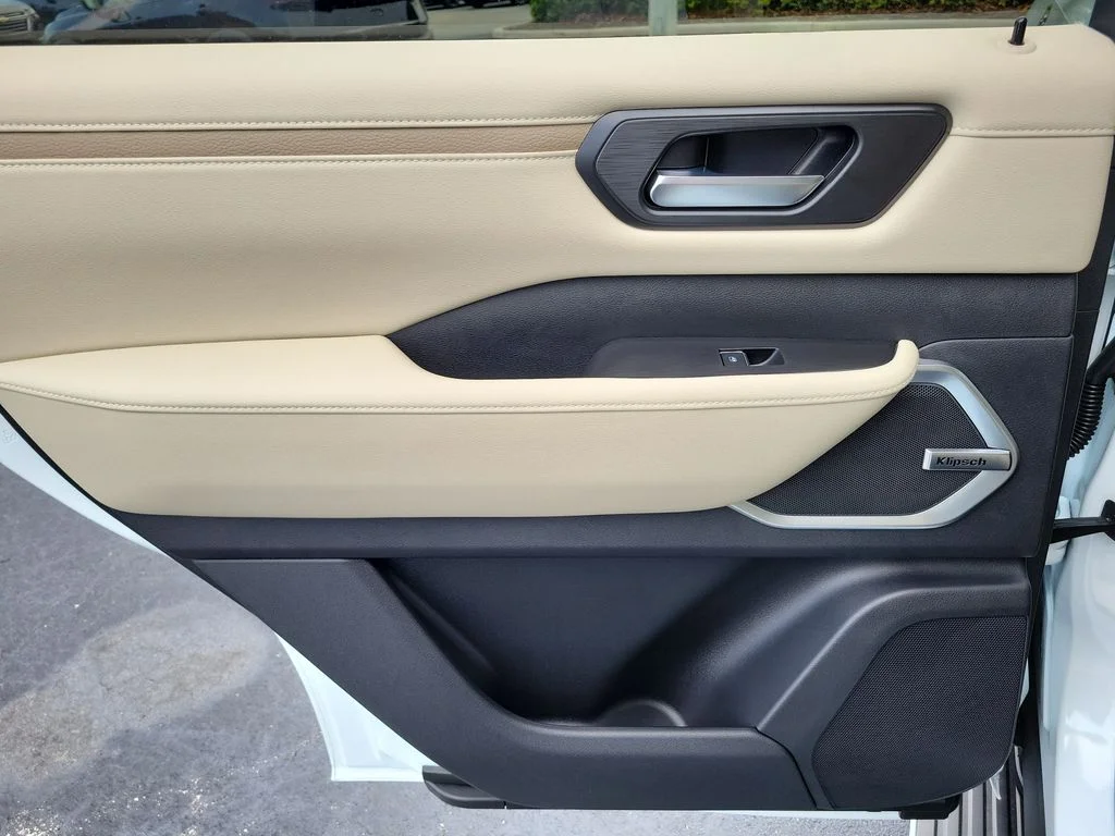 New 2026 White Nissan Platinum Reserve image 15