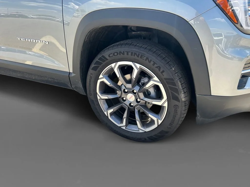 New 2026 Sterling Metallic GMC Elevation image 16