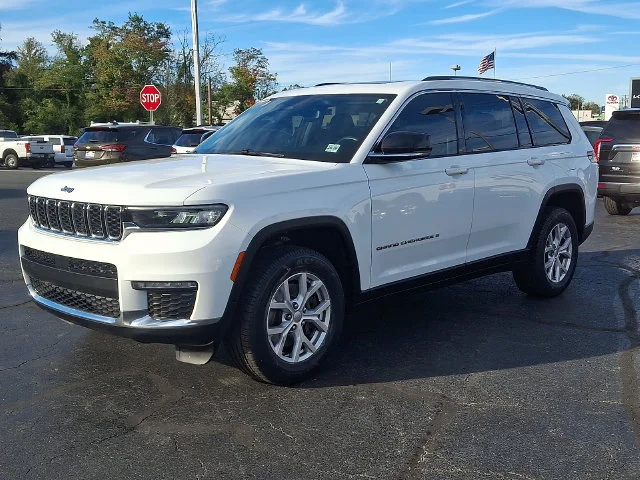 Used 2021 White Jeep Limited image 4