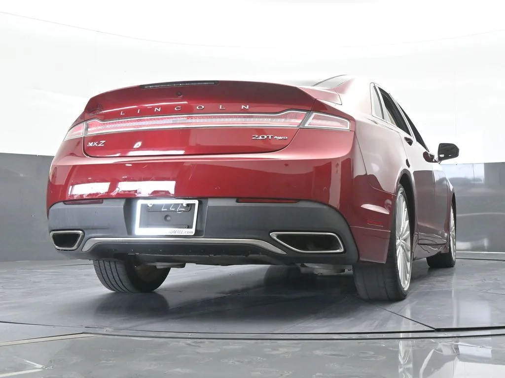 Used 2017 Ruby Red Metallic Lincoln Reserve image 66