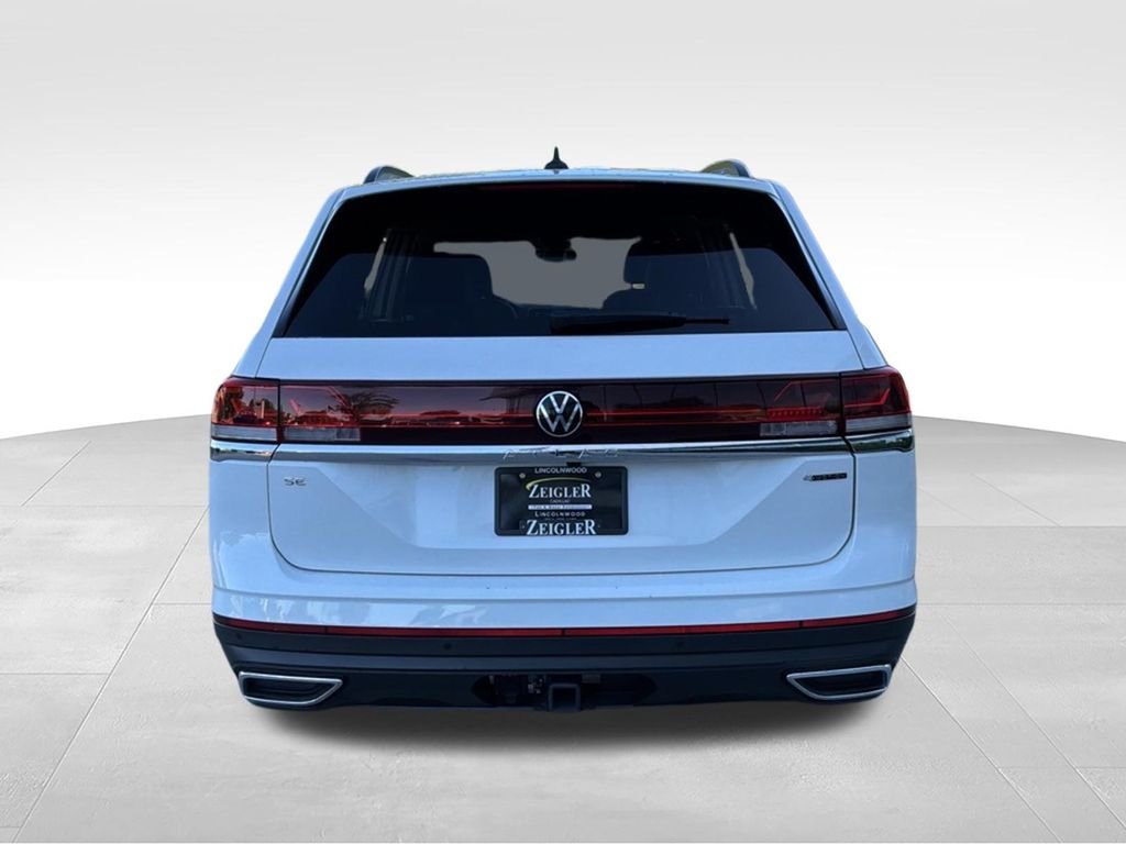 Used 2024  Volkswagen 2.0T SE w/Technology image 25