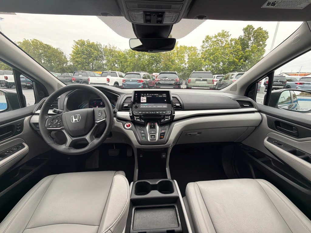 2024 Honda Odyssey EX-L - Photo 12