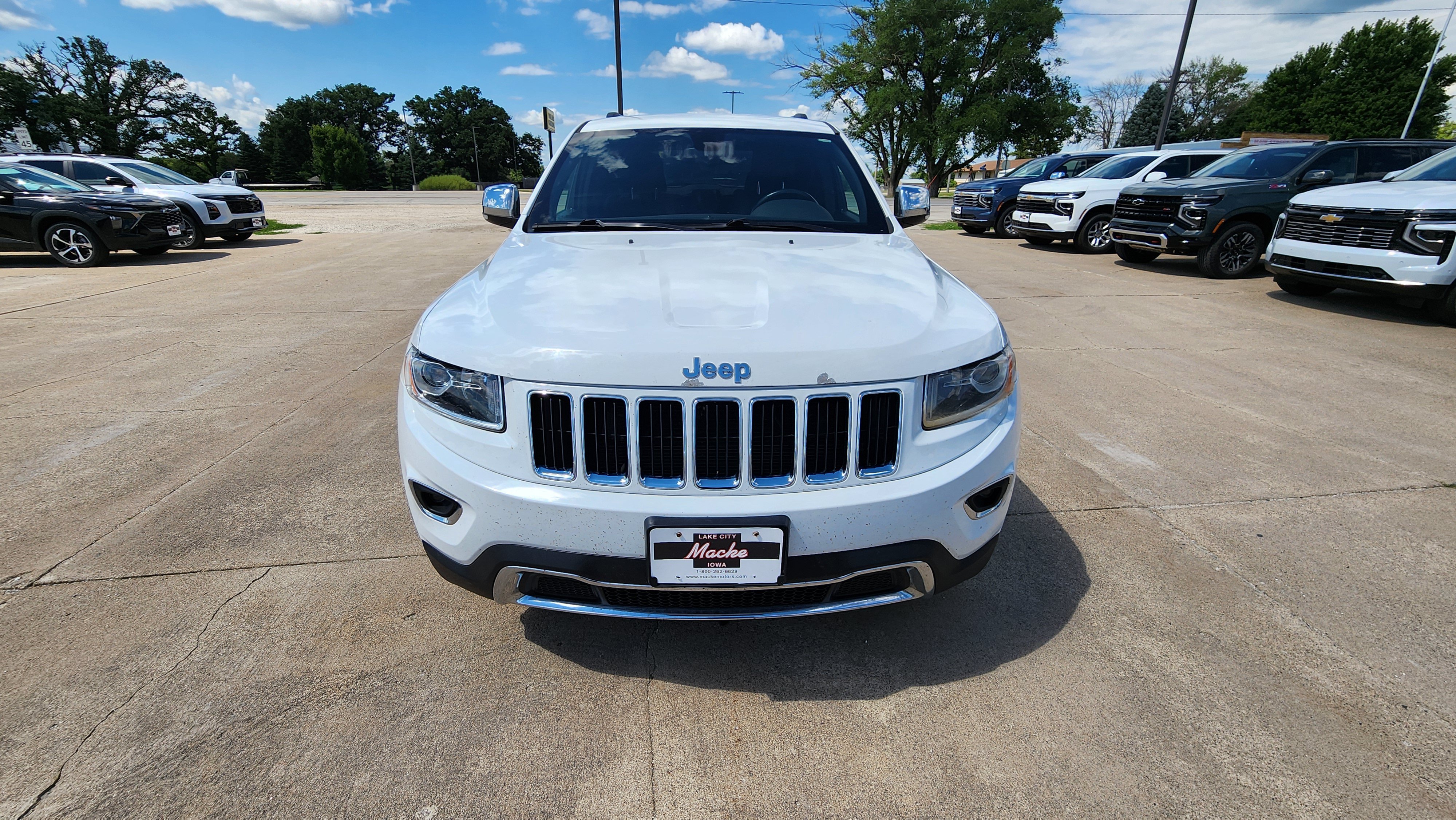 Used 2015 Jeep Grand Cherokee Limited with VIN 1C4RJFBG8FC733535 for sale in Lake City, IA