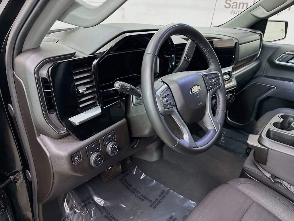 2025 Chevrolet Silverado 1500 LT - Photo 12