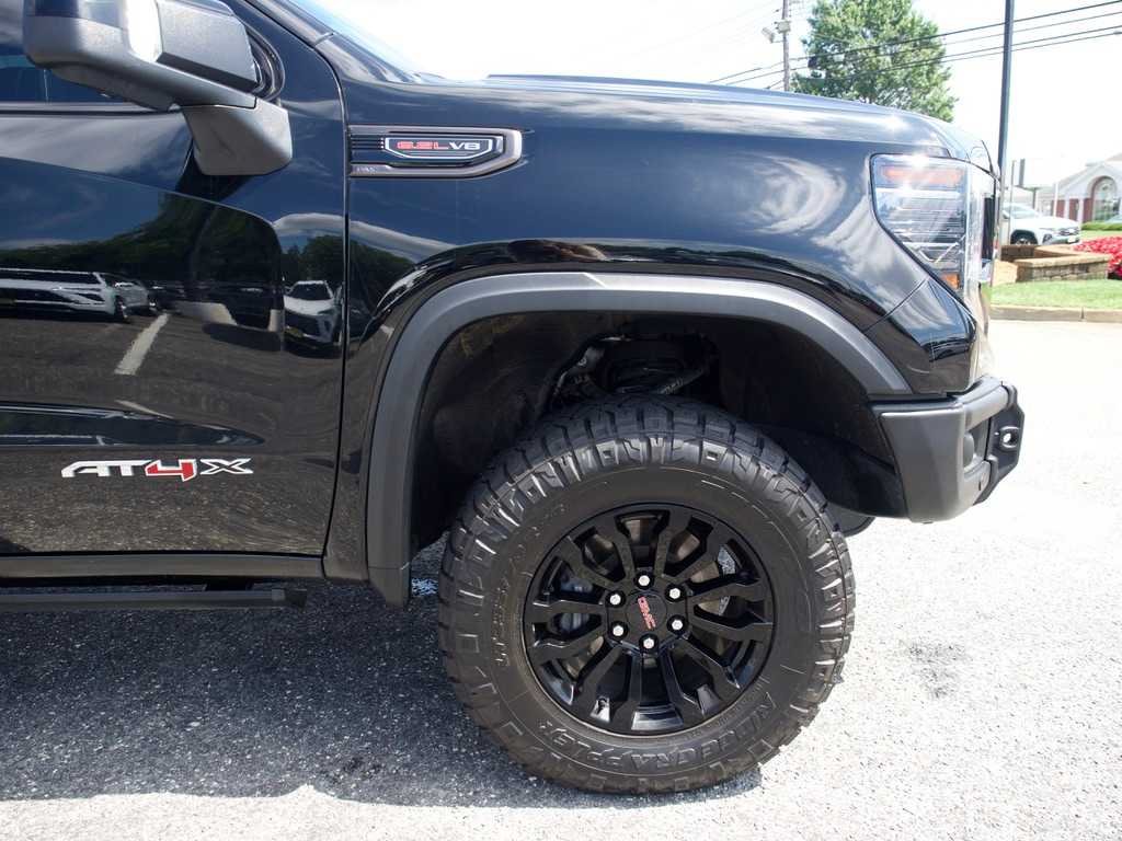 Used 2023 ONYX BLACK GMC AT4X image 8