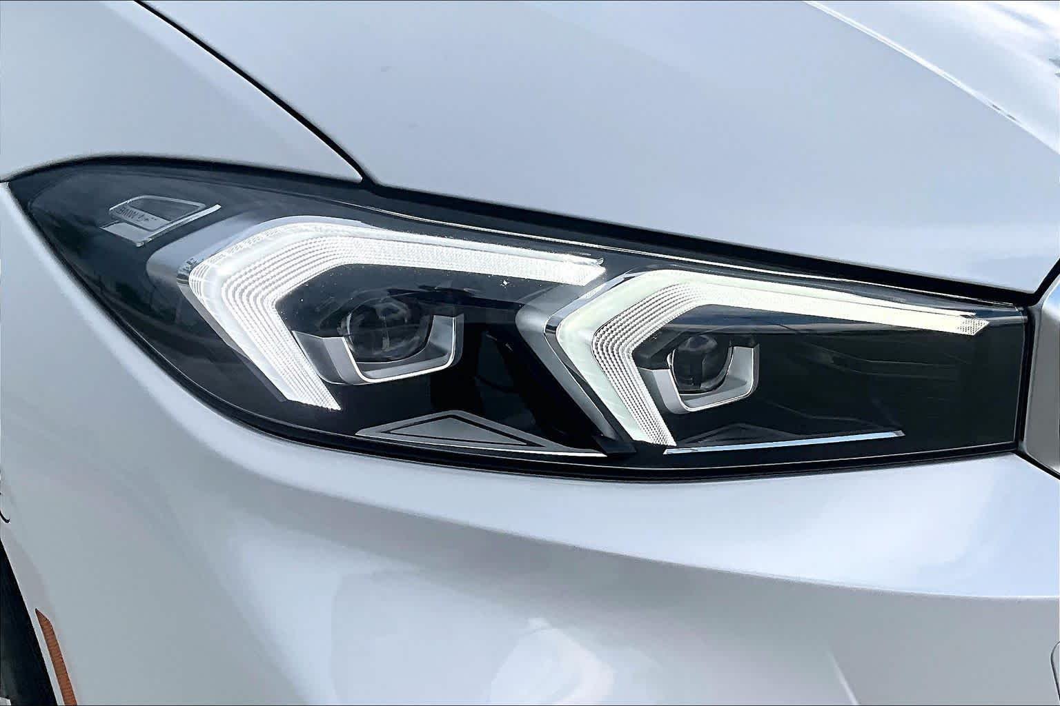 Used 2025 Mineral White Metallic BMW 330i image 26