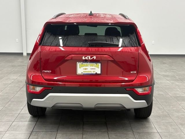 Used 2023 Red Kia EX image 3