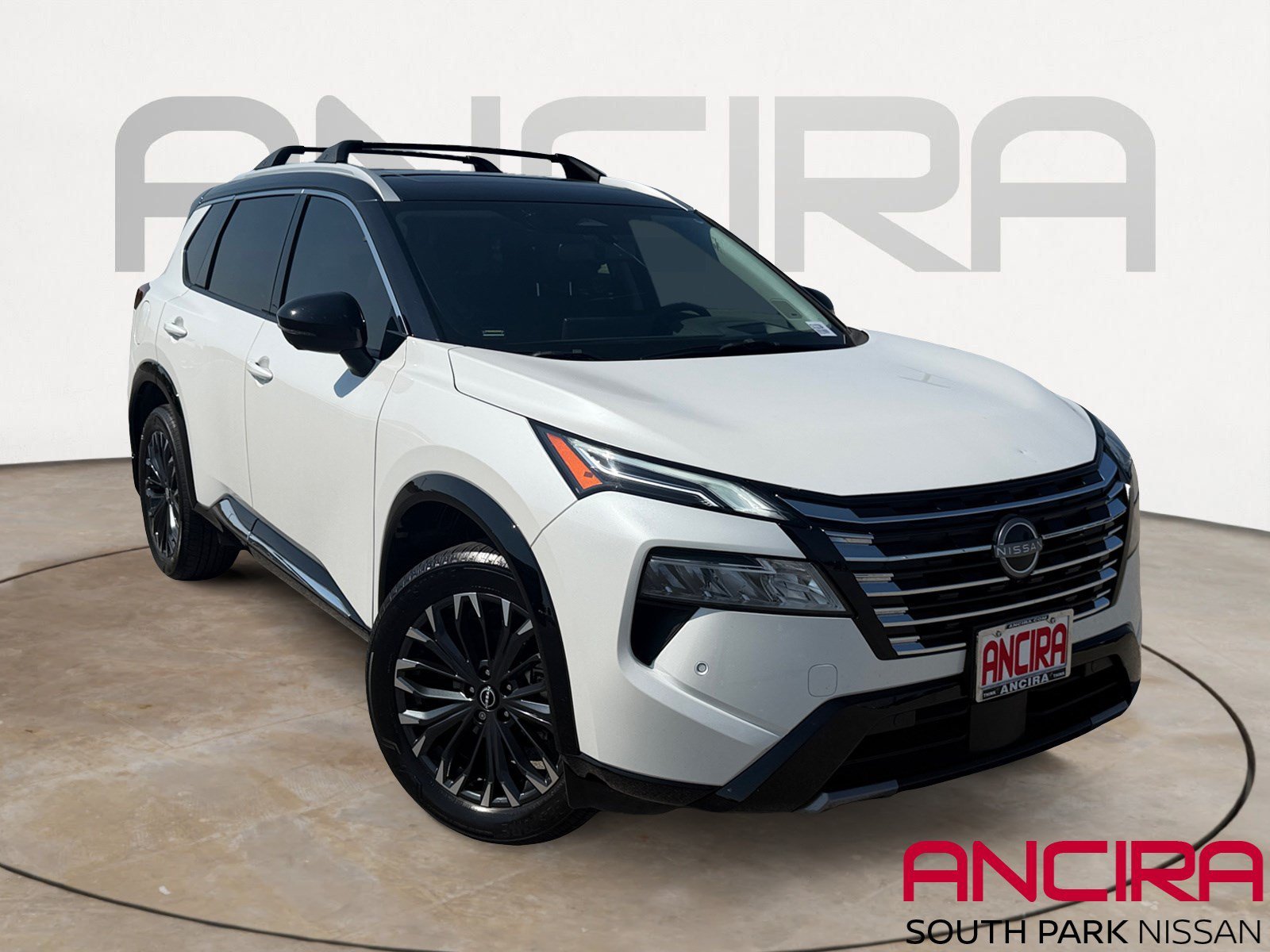 Used 2025 Everest White Pearl/Super Black Nissan Platinum image 1