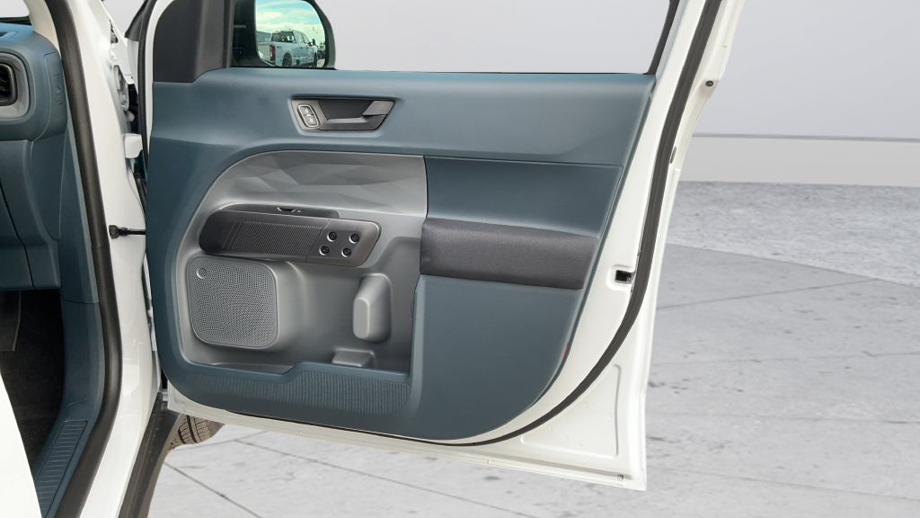 New 2026 Oxford White Ford XL image 23