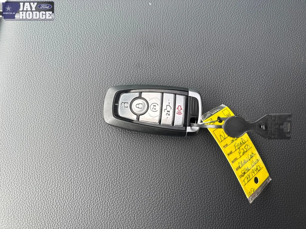 New 2026 Star White Metallic Tri-Coat Ford F-250® Lariat® image 33
