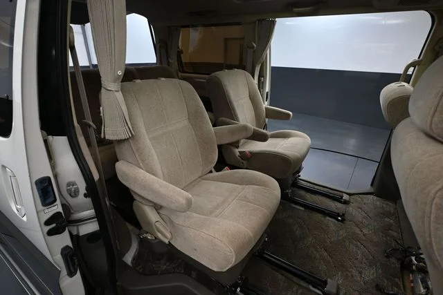 Used 1999 White Toyota Limited image 28