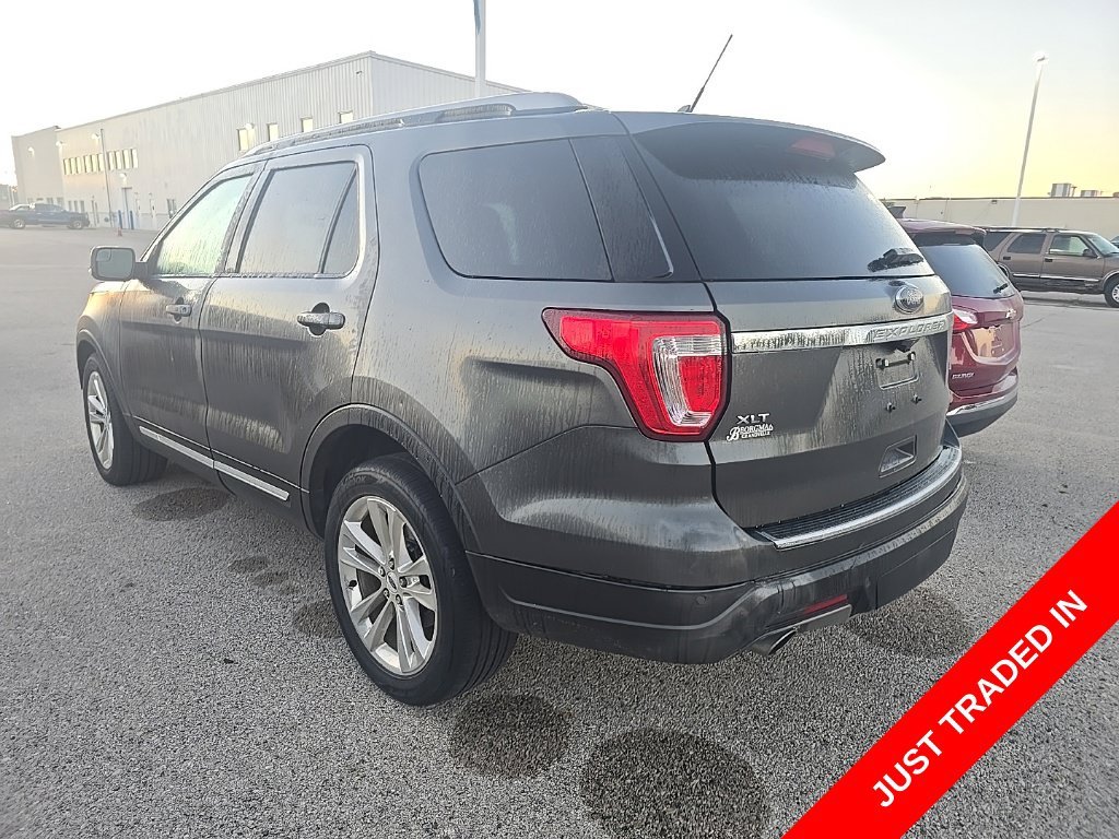 Used 2018 Gray Ford XLT image 4