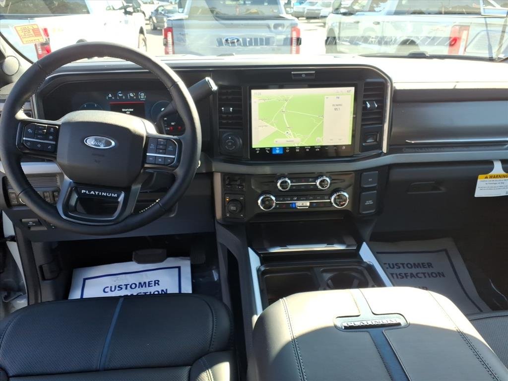 2026 Ford F-250 Super Duty Platinum - Photo 13