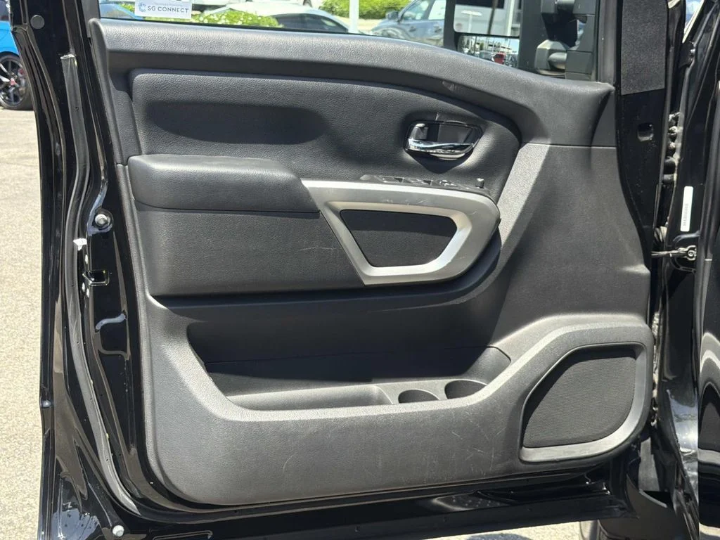 Used 2022 SUPER BLACK Nissan SV image 21